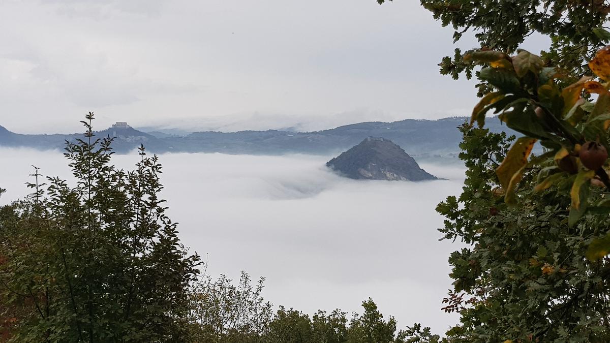Nebbia sulla valle vista dal Monte Pincio