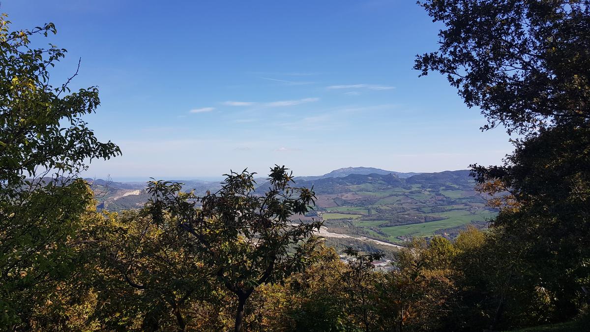 La Valmarecchia con il cielo sereno