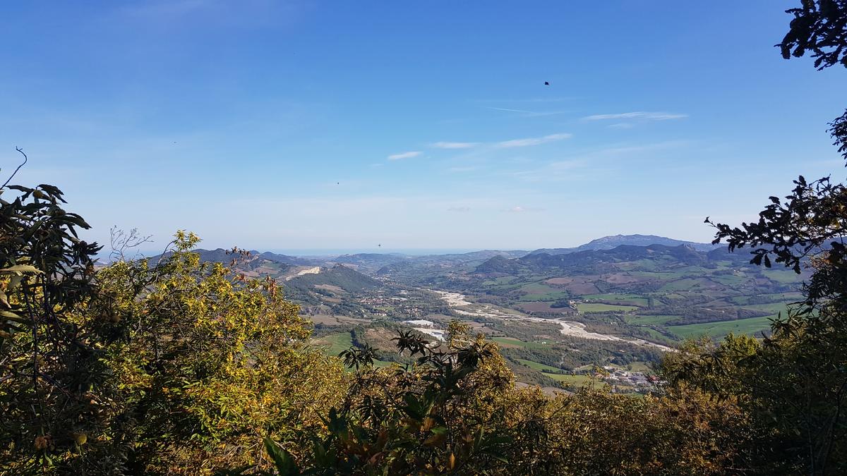 La valle del Marecchia vista dall'alto